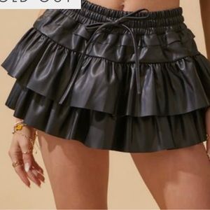 QUEEN OF SPARKLES Coordinating Day plus Moon skirt/skirt Black glitter M NWT